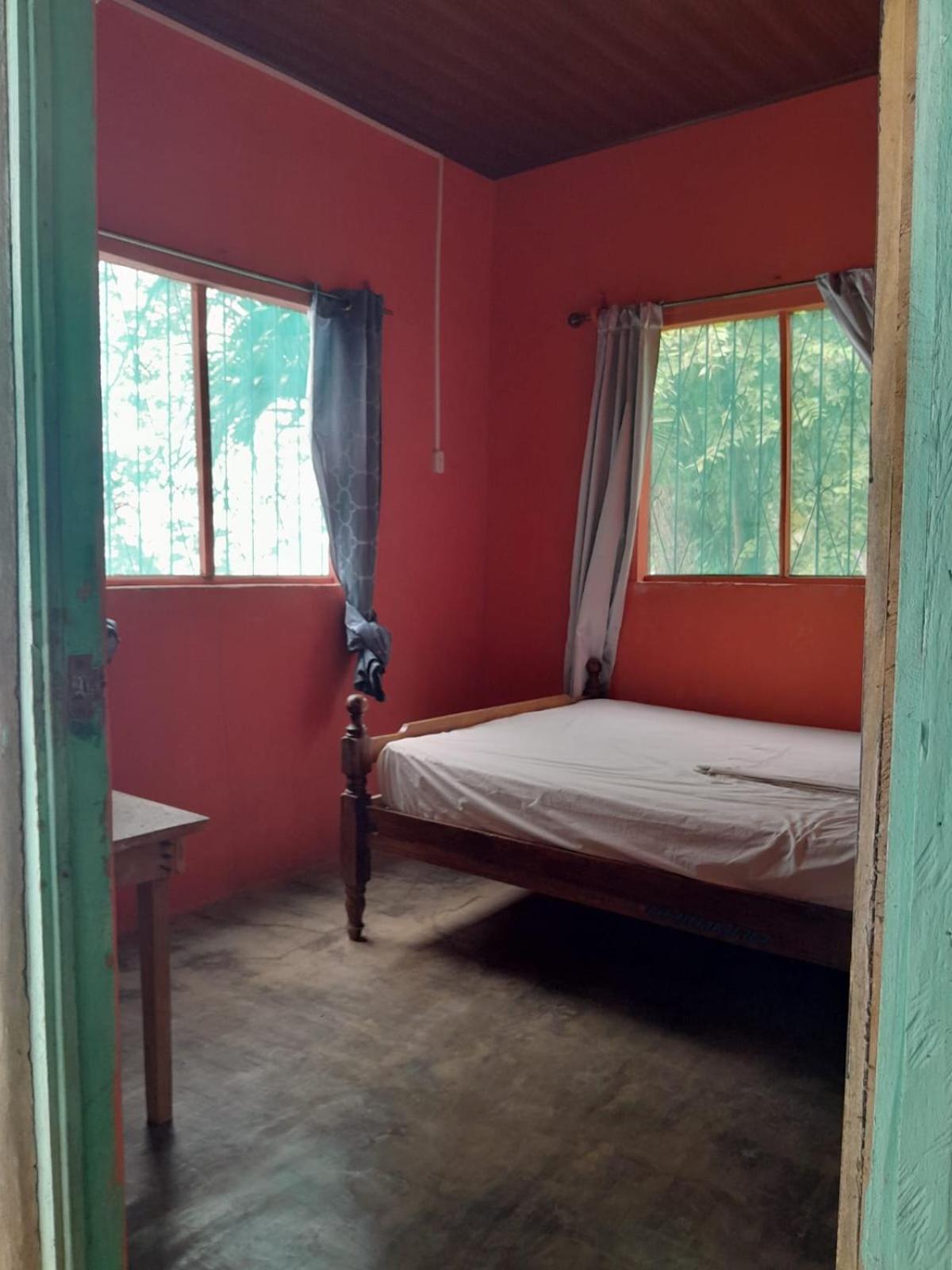Hostel Los Chocoyos Мерида Экстерьер фото