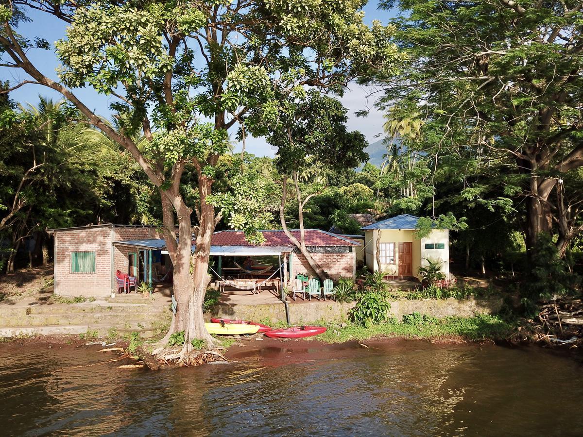 Hostel Los Chocoyos Мерида Экстерьер фото